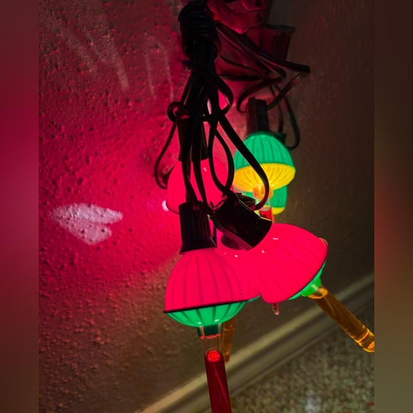 Vintage Christmas Bubble Lights 115-120 volts (7 lights - Picture 3 of 3